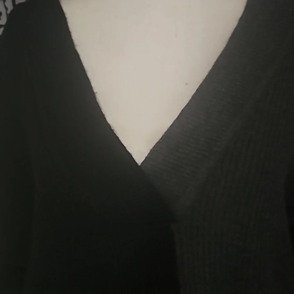 Design History sweater - Picture 2 of 7
